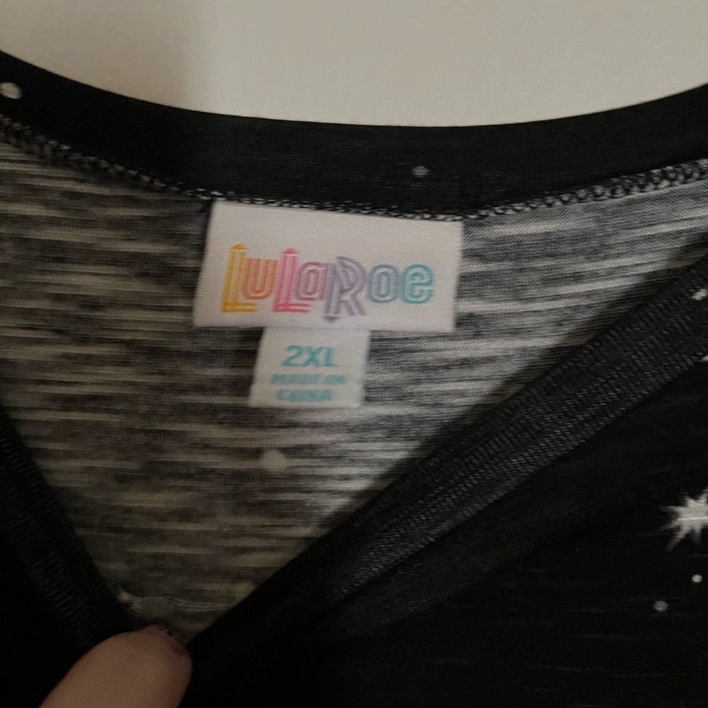 Lularoe Galaxy Top 2xl - Picture 2 of 2